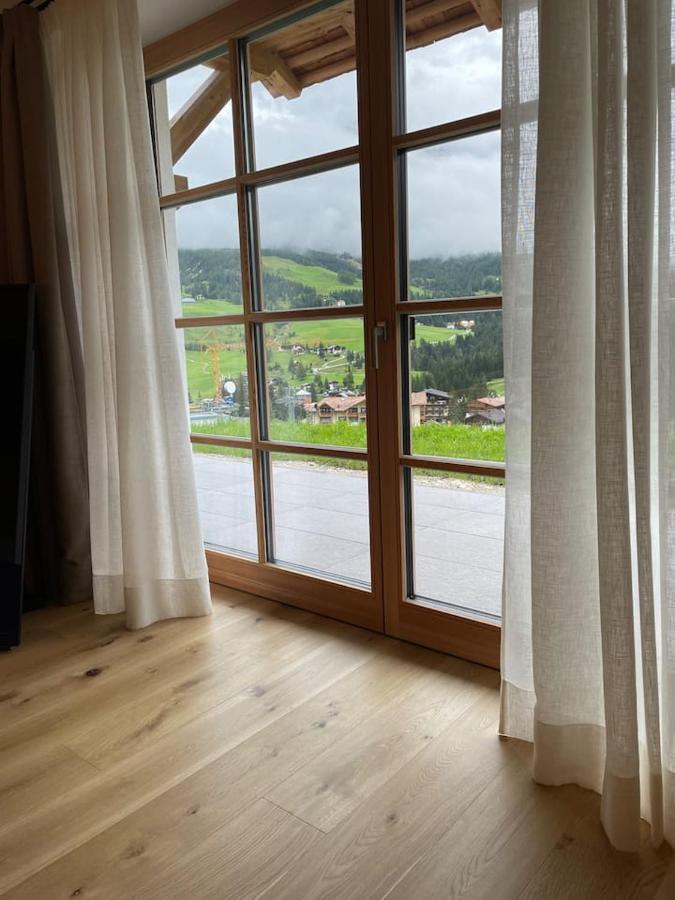 Surrounded By Green - Luxury Chalet At The Foot Of The Dolomites Διαμέρισμα La Villa  Εξωτερικό φωτογραφία